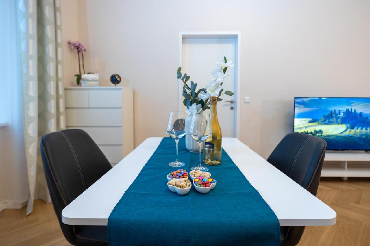 Charming Apartment Near Prater فيينا المظهر الخارجي الصورة