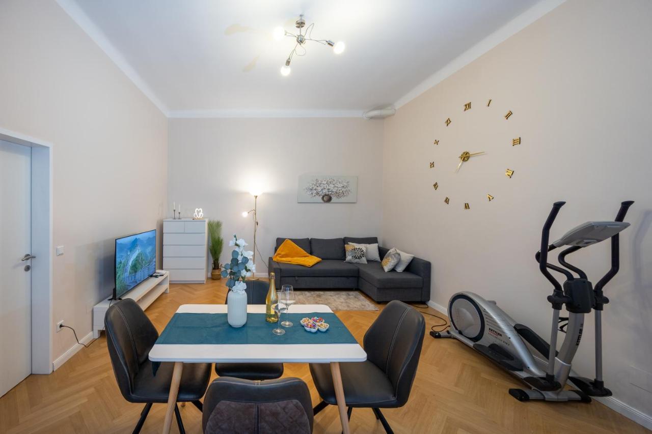 Charming Apartment Near Prater فيينا المظهر الخارجي الصورة